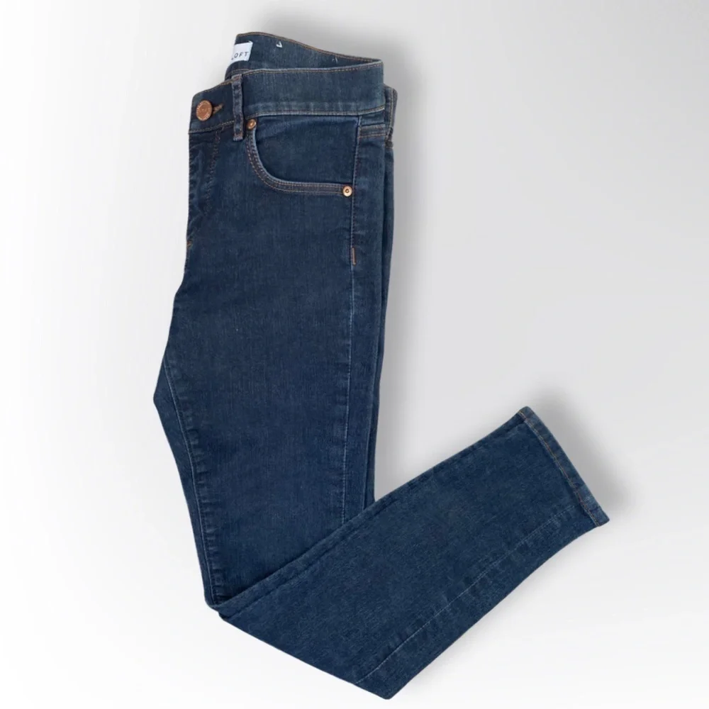 EUC Loft Modern Skinny Jeans Size 26 (2)